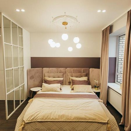 Atlant Luxury Apartments On Golovna Навпроти Тц Депот, Безконтактне Заселення Černivci Esterno foto