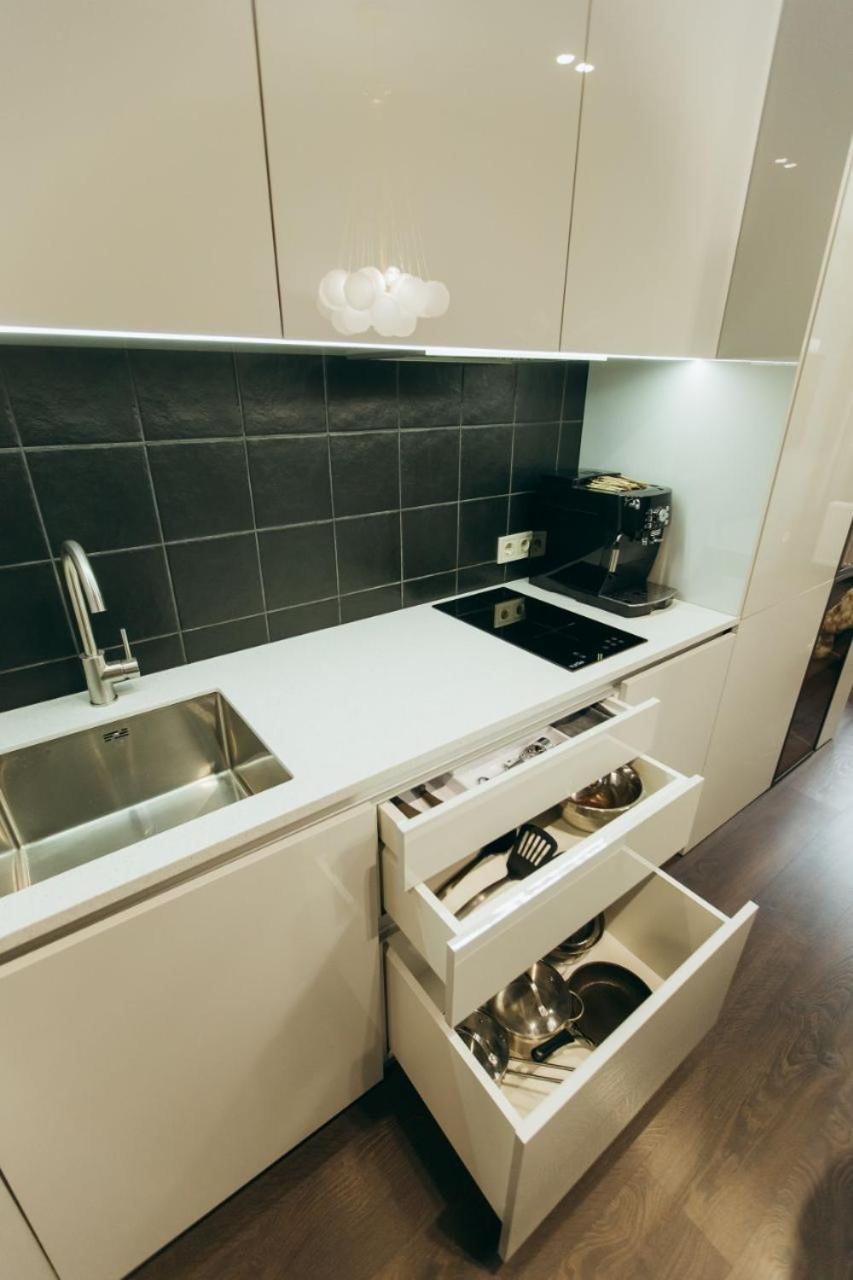 Atlant Luxury Apartments On Golovna Навпроти Тц Депот, Безконтактне Заселення Černivci Esterno foto