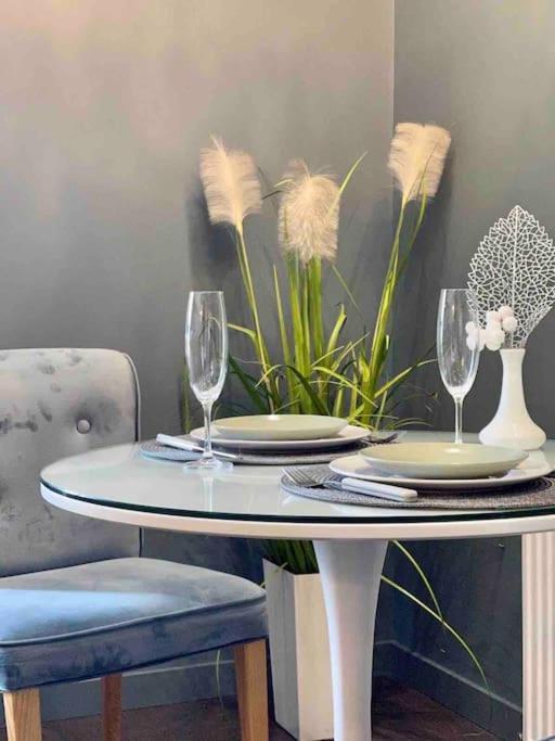 Atlant Luxury Apartments On Golovna Навпроти Тц Депот, Безконтактне Заселення Černivci Esterno foto