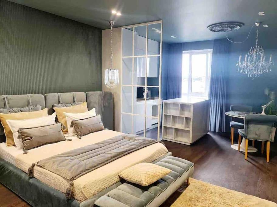 Atlant Luxury Apartments On Golovna Навпроти Тц Депот, Безконтактне Заселення Černivci Esterno foto