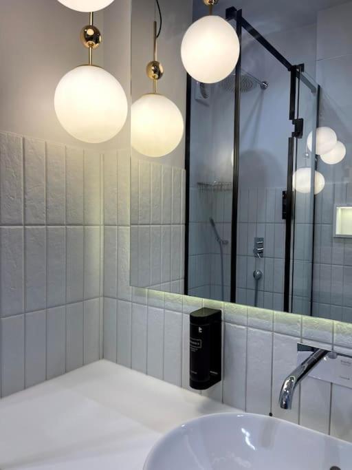 Atlant Luxury Apartments On Golovna Навпроти Тц Депот, Безконтактне Заселення Černivci Esterno foto