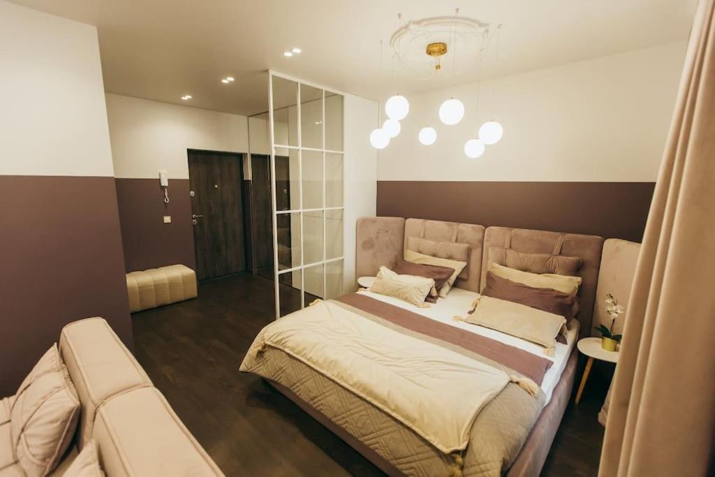 Atlant Luxury Apartments On Golovna Навпроти Тц Депот, Безконтактне Заселення Černivci Esterno foto