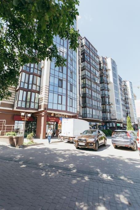 Atlant Luxury Apartments On Golovna Навпроти Тц Депот, Безконтактне Заселення Černivci Esterno foto