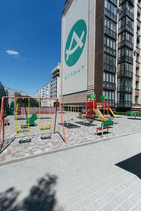 Atlant Luxury Apartments On Golovna Навпроти Тц Депот, Безконтактне Заселення Černivci Esterno foto