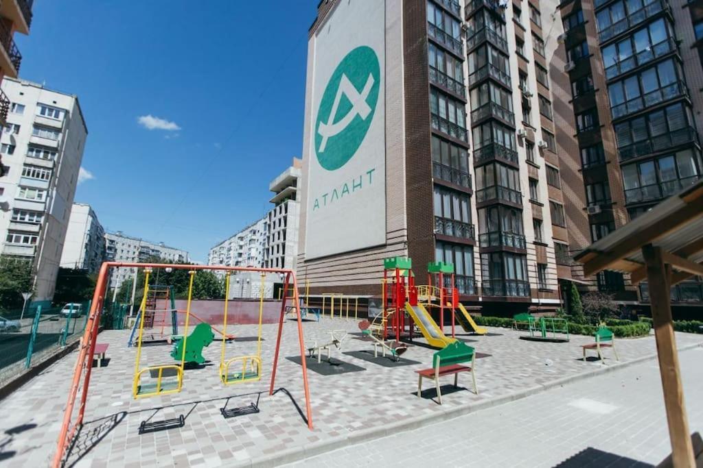 Atlant Luxury Apartments On Golovna Навпроти Тц Депот, Безконтактне Заселення Černivci Esterno foto